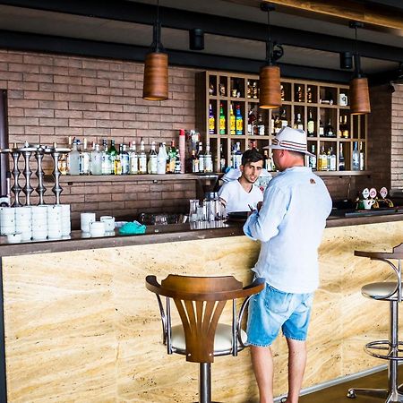 Hotel Neptun Kvariati Bagian luar foto