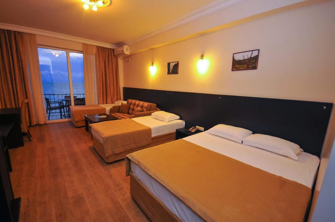 Hotel Neptun Kvariati Bagian luar foto