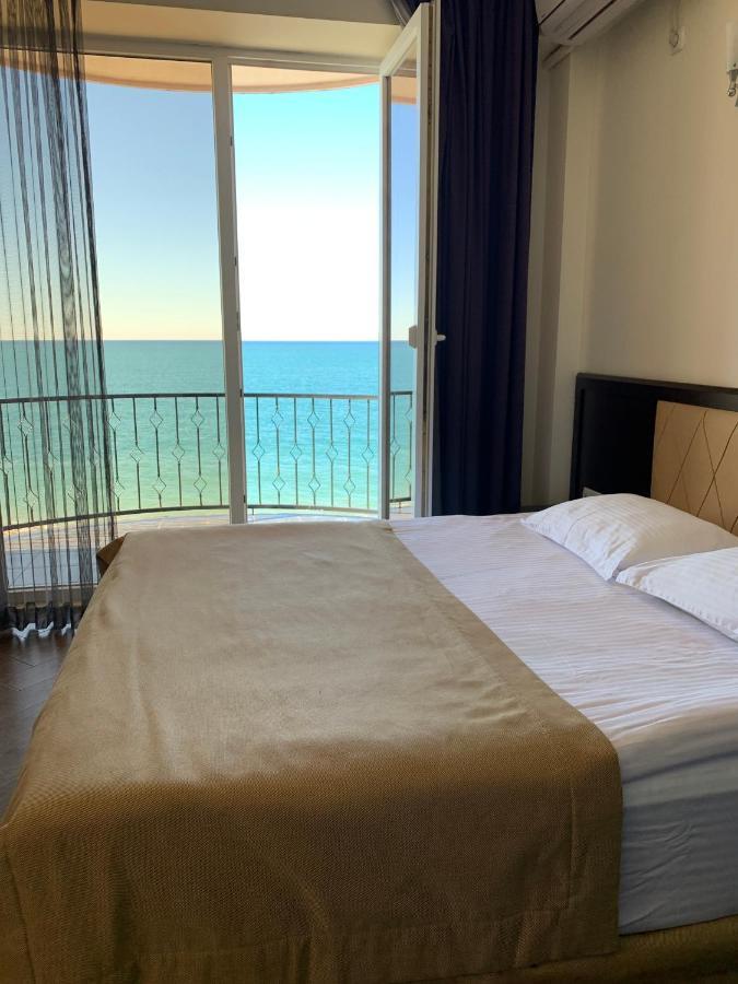 Hotel Neptun Kvariati Bagian luar foto