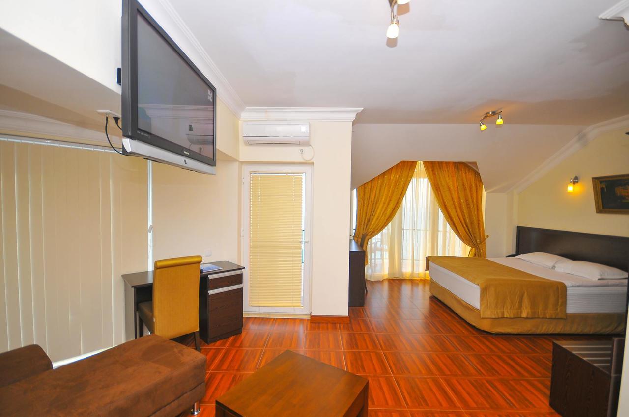 Hotel Neptun Kvariati Bagian luar foto
