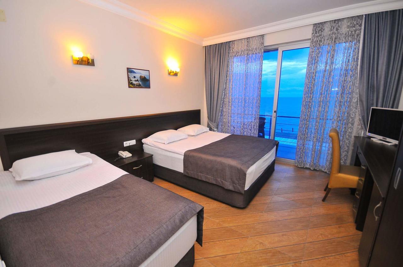 Hotel Neptun Kvariati Bagian luar foto